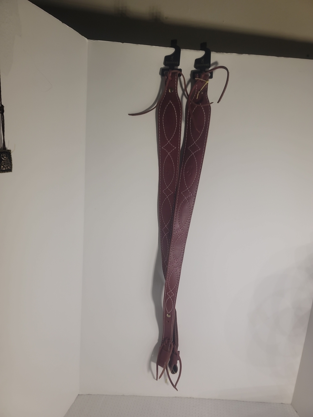 Browning Maroon Leather Rifle Sling with White Contrast Stitching - Picture 9 of 9
